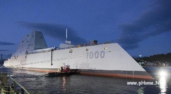 （朱姆沃爾特級(jí)驅(qū)逐艦首艦朱姆沃爾特號(hào)）